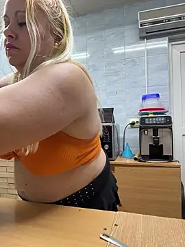 Snapshot of SabinaSweety chatting on March 29, 2026, 4:52 pm SabinaSweety online show from March 29, 2026, 4:52 pm