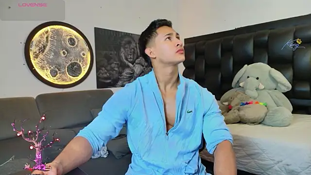 BenjaminCooperk online show from June 10, 2026, 6:36 am