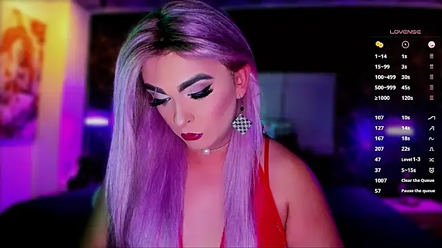 any sophia online show from November 19, 2025, 11:27 pm