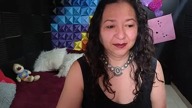 katifoxx online show from February 24, 2026, 3:24 pm