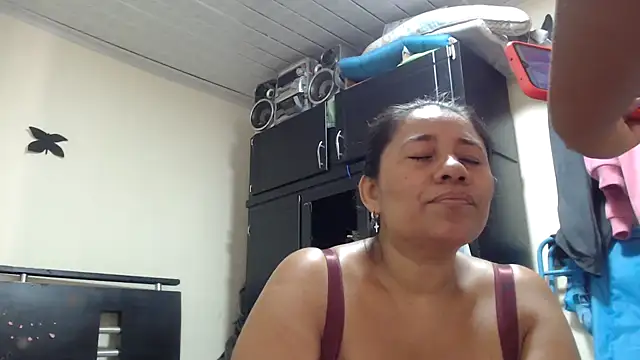 adrixxx38 online show from April 30, 2026, 6:37 pm