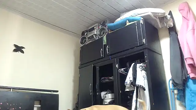 adrixxx38 online show from May 3, 2026, 6:22 pm