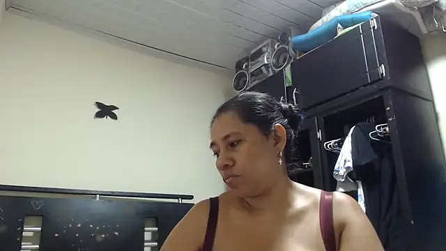 adrixxx38 online show from May 4, 2026, 6:27 am