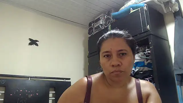 Snapshot of adrixxx38 chatting on May 18, 2026, 7:40 pm adrixxx38 online show from May 18, 2026, 7:40 pm