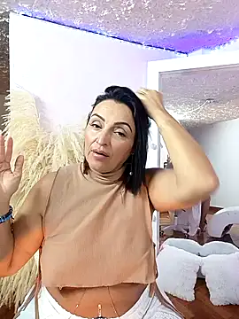 zullyxhot online show from October 7, 2025, 9:38 pm