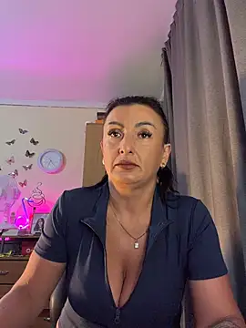Hotangel75 online show from July 8, 2026, 5:41 am