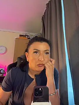 Hotangel75 online show from July 7, 2026, 7:23 am