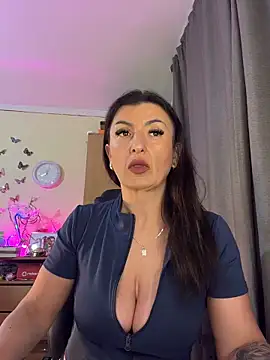 Hotangel75 online show from June 16, 2026, 5:07 am