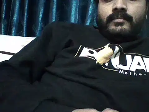 Snapshot of tejvirdhanoa chatting on December 13, 2024, 3:43 pm tejvirdhanoa online show from December 13, 2024, 3:43 pm