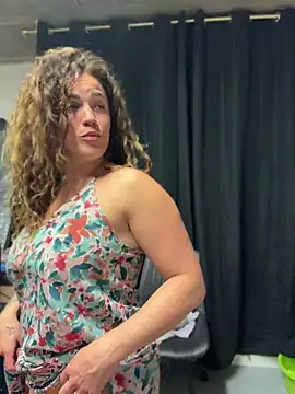 Clara-xoxo online show from April 27, 2026, 7:39 am