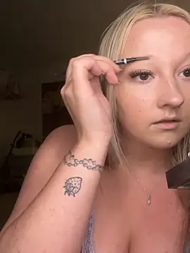 jade21sweet online show from April 27, 2026, 5:05 am