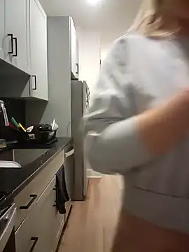 HollyTattoo online show from December 18, 2024, 10:40 am