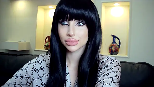 Lady Joli online show from November 16, 2025, 1:49 pm