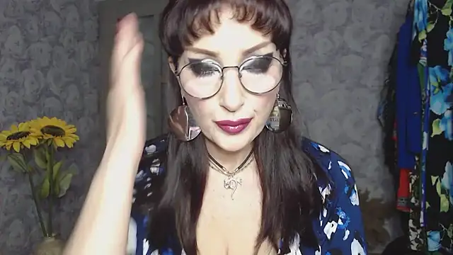 Aziza1 online show from May 2, 2026, 2:00 pm