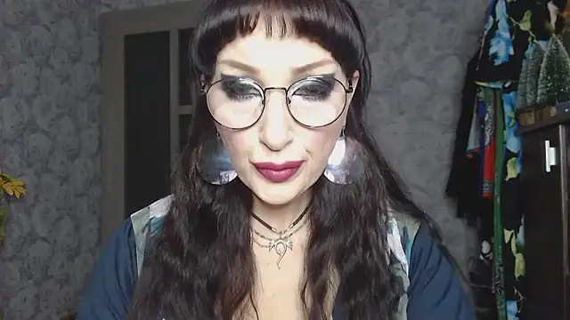 Aziza1 online show from November 16, 2025, 1:38 pm