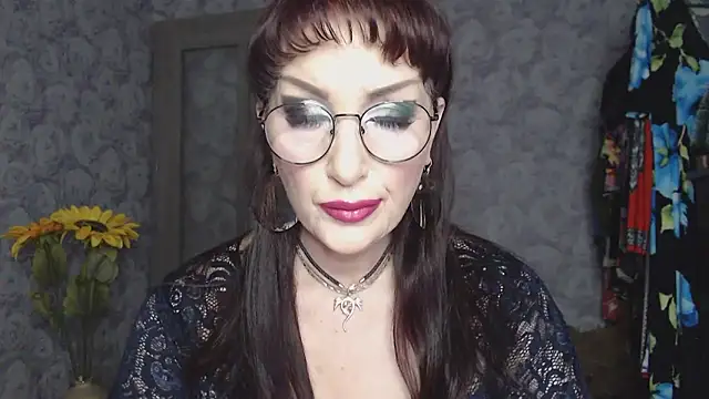 Snapshot of Aziza1 chatting on June 15, 2026, 1:55 pm Aziza1 online show from June 15, 2026, 1:55 pm