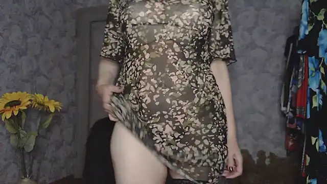 Aziza1 online show from June 22, 2026, 1:41 pm