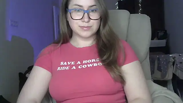 SeasonalSomeone online show from May 12, 2026, 11:22 pm
