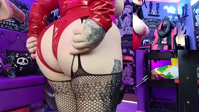 Snapshot of fetishkinkymeganx chatting on March 8, 2025, 5:11 pm fetishkinkymeganx online show from March 8, 2025, 5:11 pm