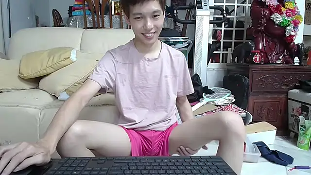 andrewooi online show from March 7, 2025, 7:49 pm