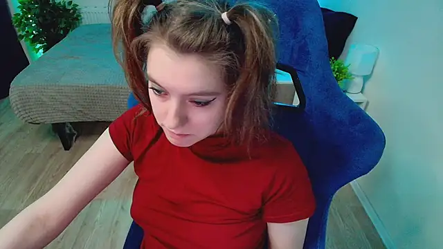 CranberryHot online show from June 18, 2026, 4:22 am