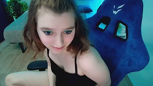 CranberryHot online show from June 17, 2026, 3:55 pm