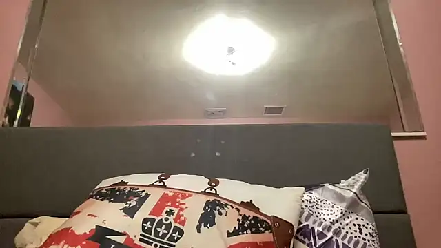 Creamesensation online show from February 11, 2025, 6:08 am