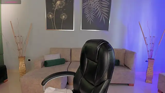 MorganHicks online show from November 18, 2025, 7:50 pm