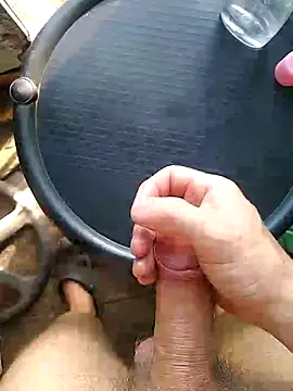 Alvaro2017 online show from February 21, 2026, 9:06 pm