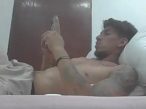 axel2leiva online show from February 2, 2026, 6:12 am