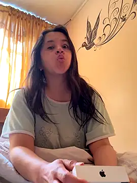 latinfemale online show from September 30, 2025, 3:07 pm