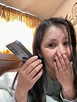 latinfemale online show from October 1, 2025, 5:50 pm