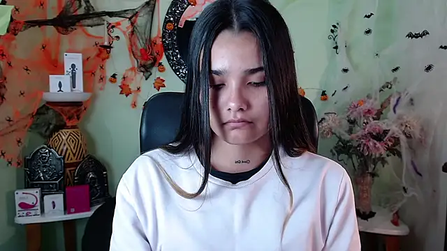 DestinyHills online show from October 13, 2025, 12:07 pm