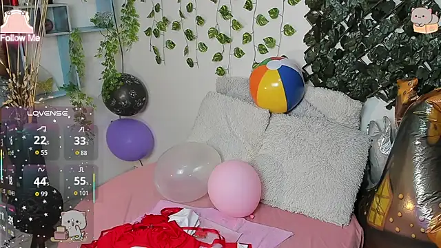 DestinyHills online show from February 12, 2026, 1:49 am