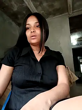  Estrellita  online show from February 24, 2026, 4:52 pm