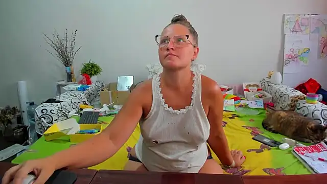 IamYourNarcotic online show from September 15, 2025, 3:01 pm