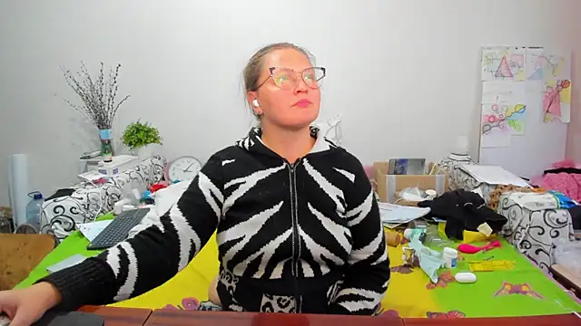 IamYourNarcotic online show from November 10, 2025, 12:54 pm