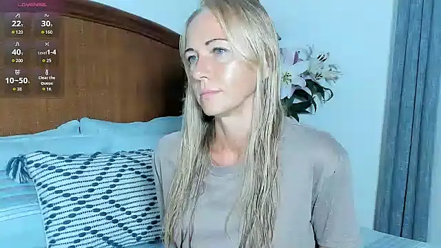 Christine 35 online show from June 10, 2026, 10:49 am