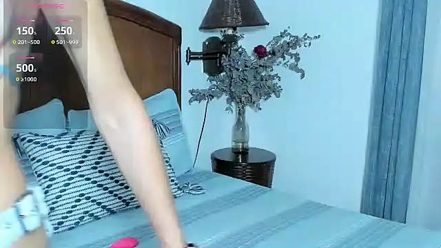 Christine 35 online show from July 19, 2026, 12:35 pm