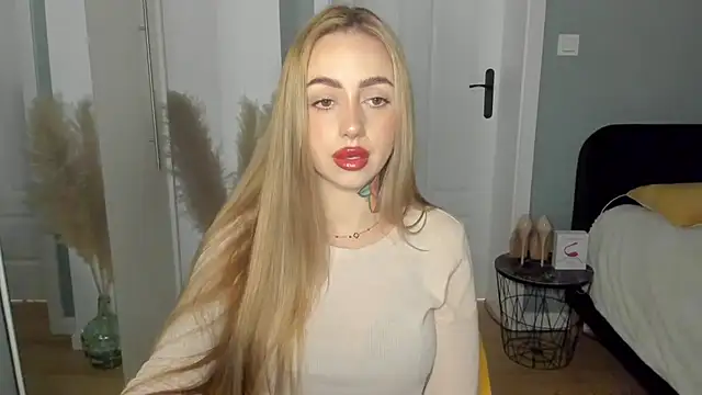 sexyCoralie online show from May 9, 2026, 6:50 am