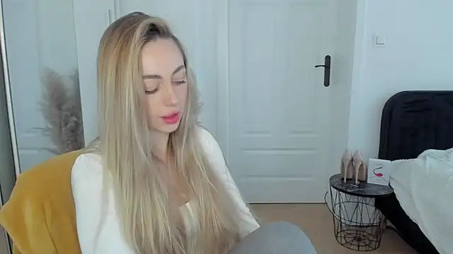 sexyCoralie online show from March 17, 2025, 2:23 pm