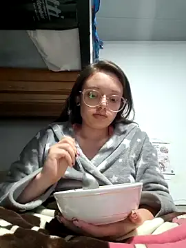linda-schmidt online show from June 15, 2026, 12:44 am
