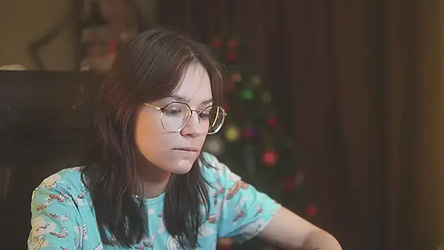 alyssa sweet online show from December 19, 2025, 5:32 am