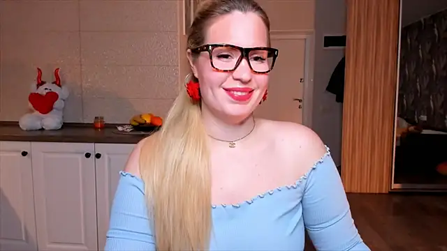 HotTiffani online show from November 23, 2025, 6:34 am