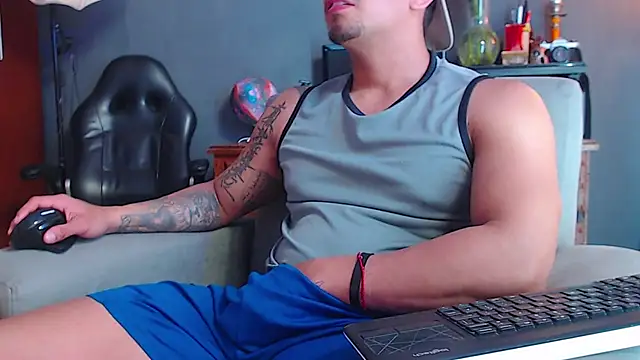 geirge teacherxx online show from November 21, 2025, 4:28 pm