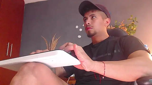 geirge teacherxx online show from March 19, 2025, 11:03 pm