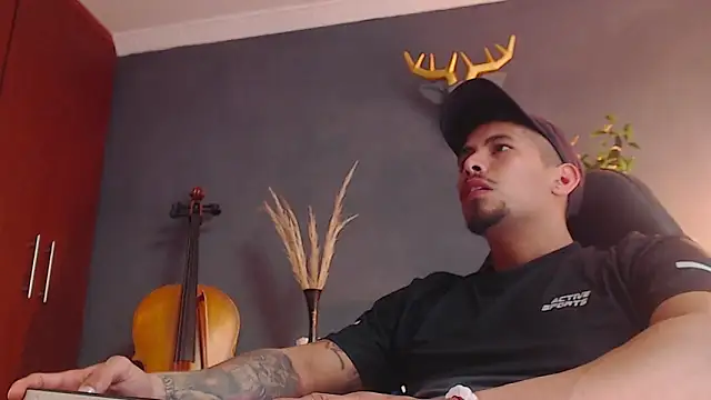 geirge teacherxx online show from March 20, 2025, 10:40 pm