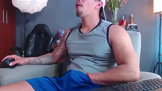 geirge teacherxx online show from November 20, 2025, 8:09 pm