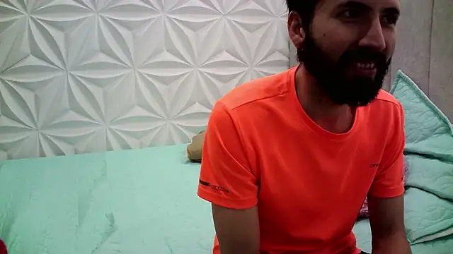 jerryandjessica online show from December 31, 2024, 5:51 pm