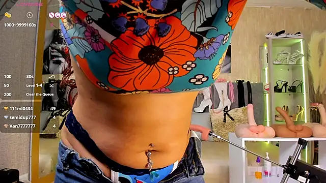 Snapshot of deepthroatlatina chatting on December 9, 2024, 5:29 am deepthroatlatina online show from December 9, 2024, 5:29 am